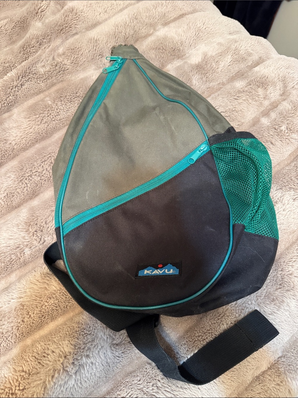 Kavu Black & Teal Sling Belt Bag